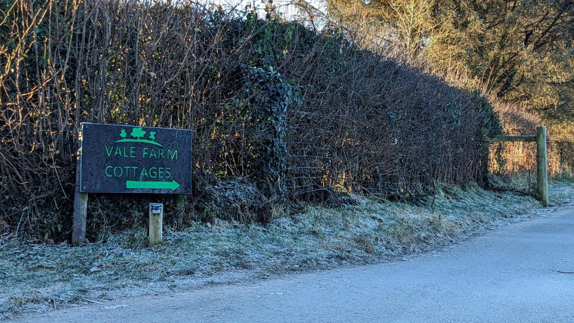 Vale Farm Cottages ブレコン エクステリア 写真