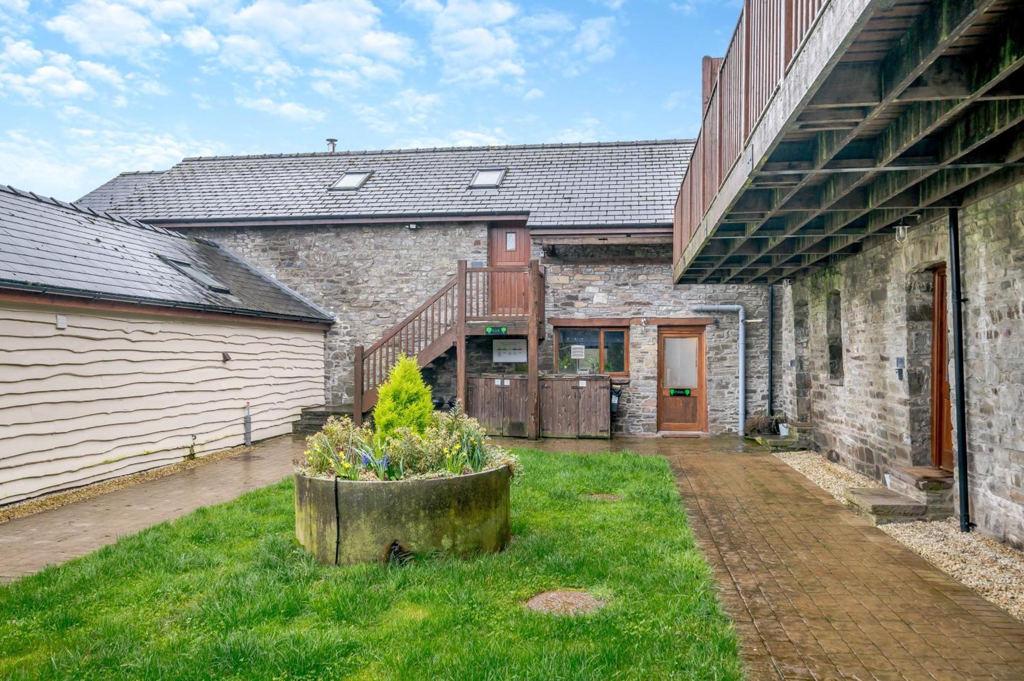 Vale Farm Cottages ブレコン エクステリア 写真