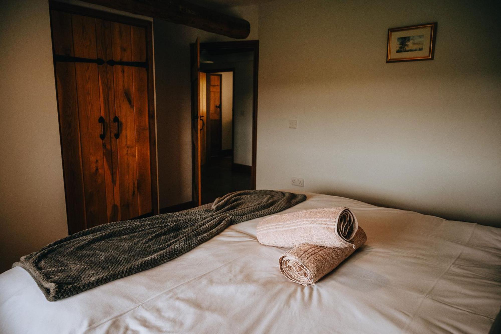 Vale Farm Cottages ブレコン エクステリア 写真