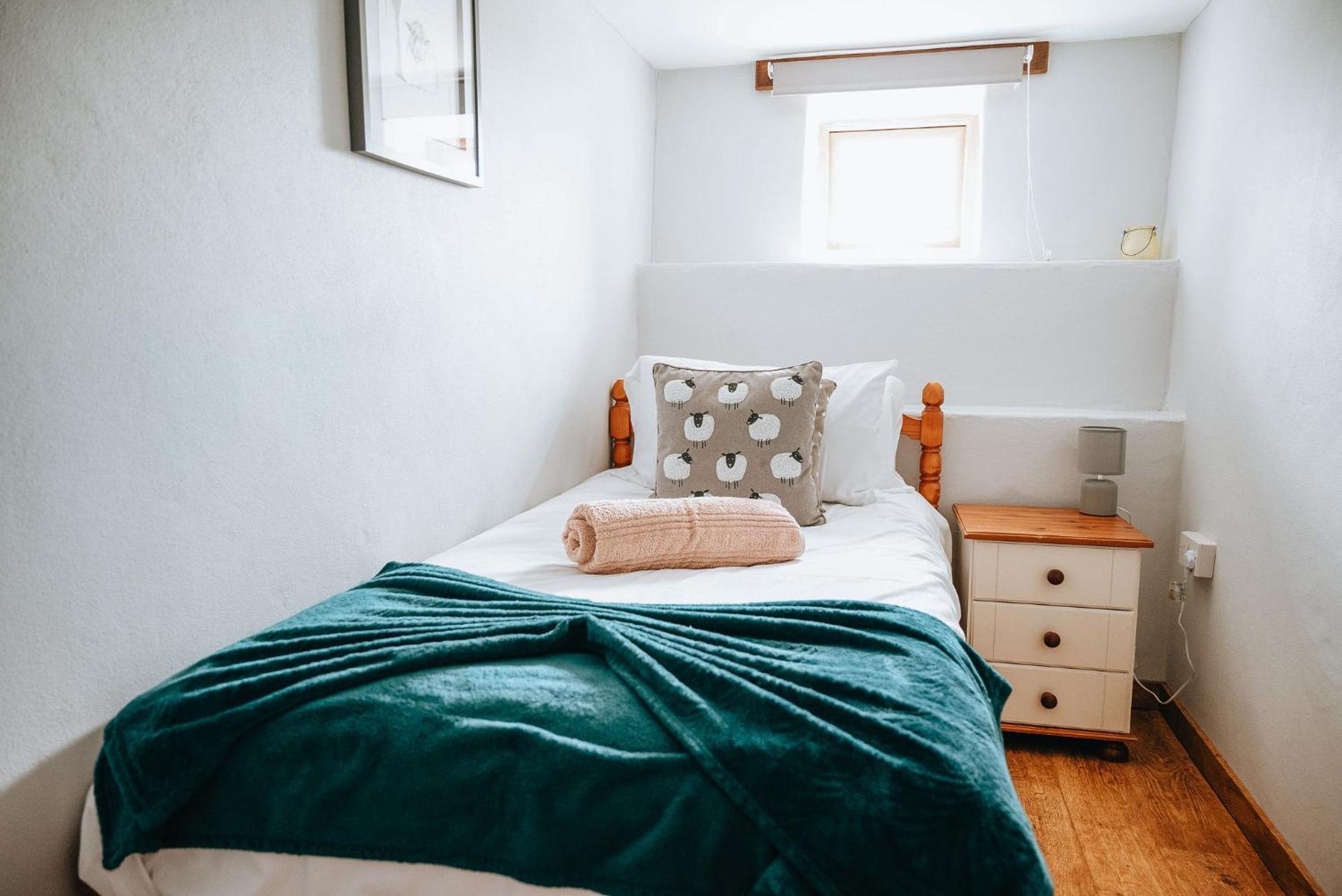 Vale Farm Cottages ブレコン エクステリア 写真